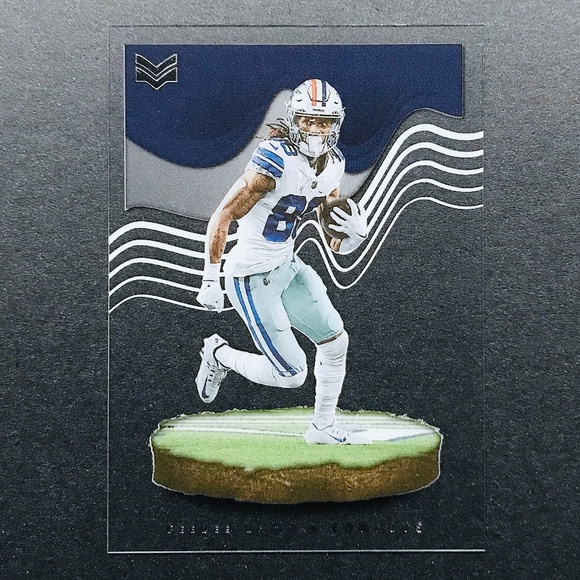 CeeDee Lamb - 2022 Panini Chronicles Magnitude #MAG-19 - Picture 1 of 2